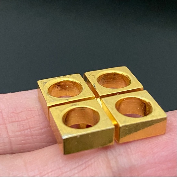 Vintage Unsigned Modernist Gold-tone Square with Holes Cufflinks - Picture 10 of 13